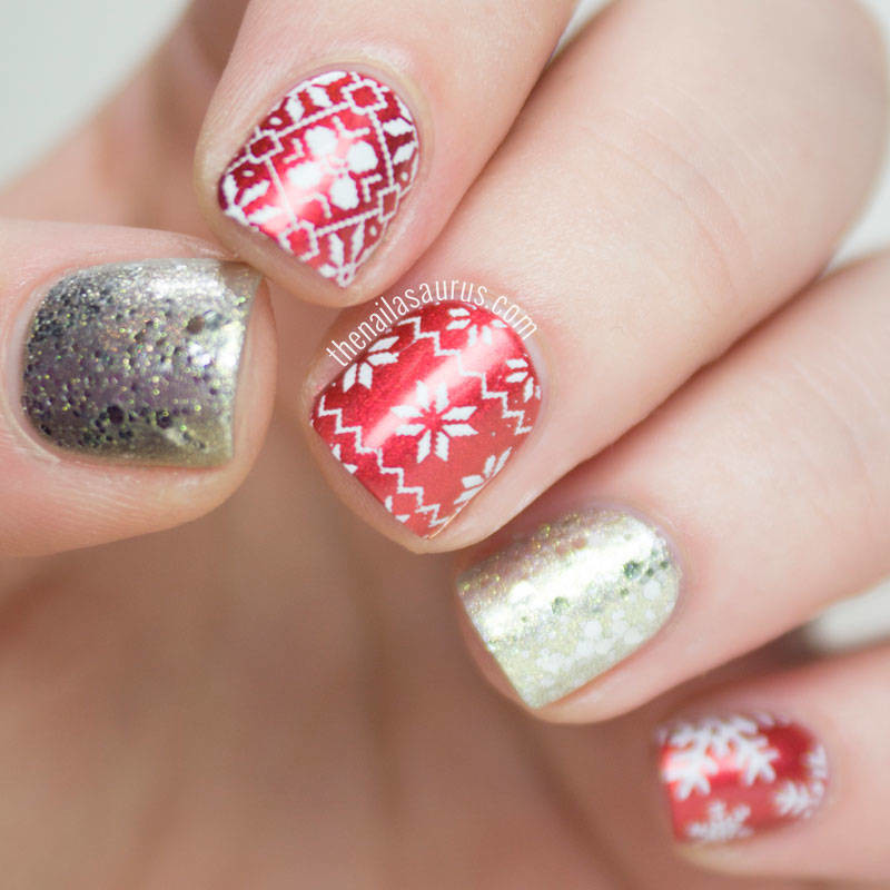 red_christmas_nails